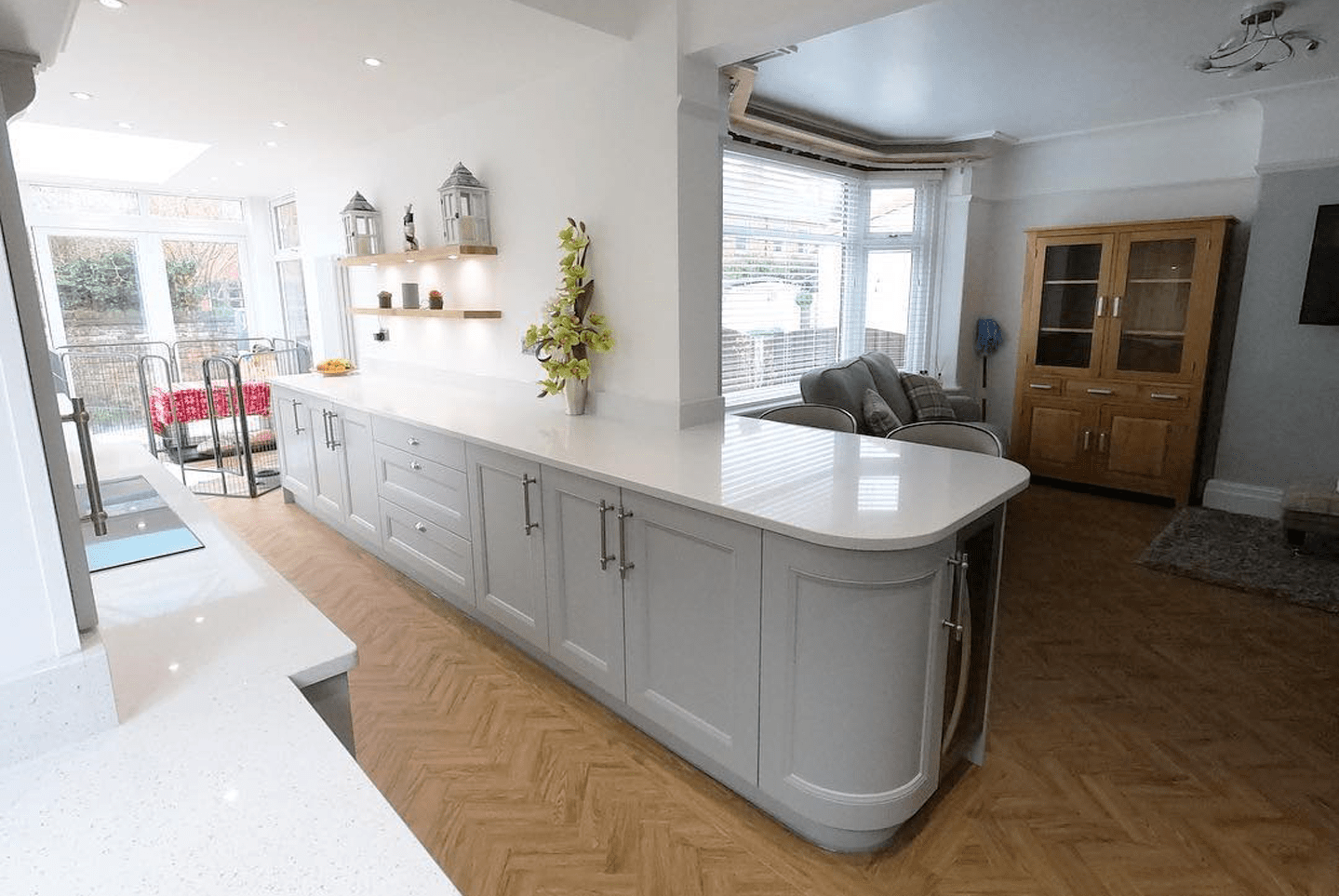 Farringdon-Beaded-First-Impressions-Light-Grey-Kitchen